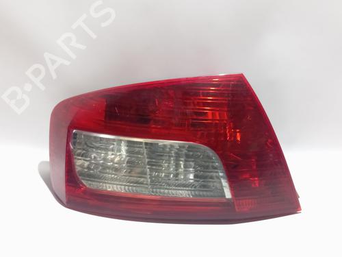 Used Right taillight Right taillight PEUGEOT 407 (6D_) 1.6 HDi 110 (6D9HZC, 6D9HYC) (109 hp) 39981105 39981105