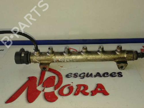 Used Injection rail KIA SPORTAGE II (JE_, KM_) 2.0 CRDi 4WD (140 hp) 12634107