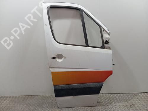 Used Right front door MERCEDES-BENZ SPRINTER 4,6-t Van (B906) 416 CDI (906.653, 906.655, 906.657, 906.633, 906.635,... (163 hp) 29078999