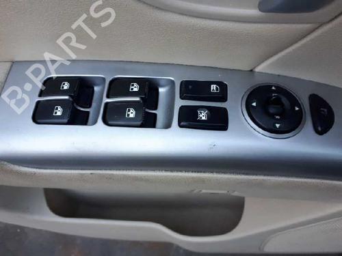 Used Left front window switch HYUNDAI SANTA FÉ II (CM) 2.2 CRDi GLS 4x4 (150 hp) 12646254