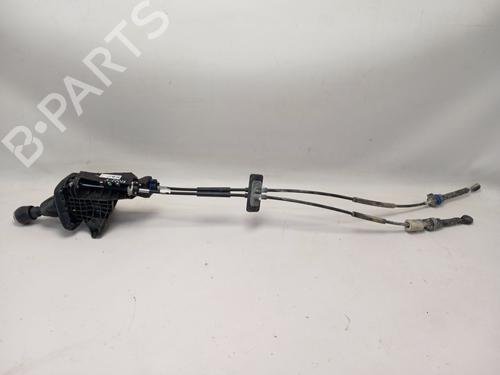 Used Gear lever Gear lever RENAULT TRAFIC III Bus (JG_) 2.0 dCi 150 (JGMU) (150 hp) 40128908 40128908