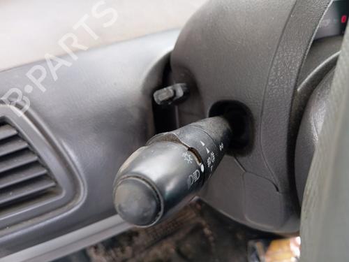 Fuse box PEUGEOT 807 (EB_)  | BP22334718E1 