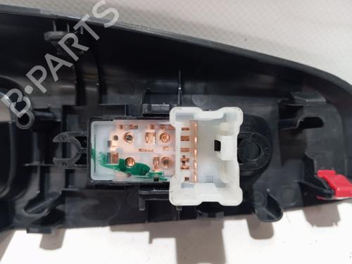 Interrupteur de vitre arrière gauche NISSAN JUKE (F16_) | BP30754867I29