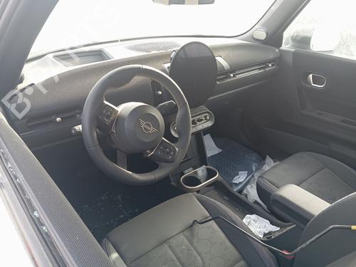 - Image 4