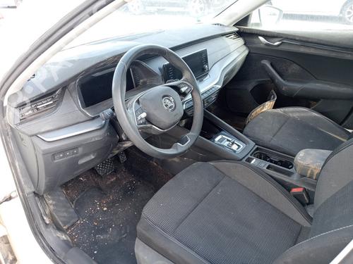 Right tailgate light SKODA OCTAVIA IV Combi (NX5, PV5) 1.0 TSI e-TEC | BP30914049C80  - Image 11