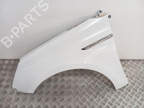 right-front-fenders-renault-megane-iv-hatchback-b9amn_-2015-36390309 main image