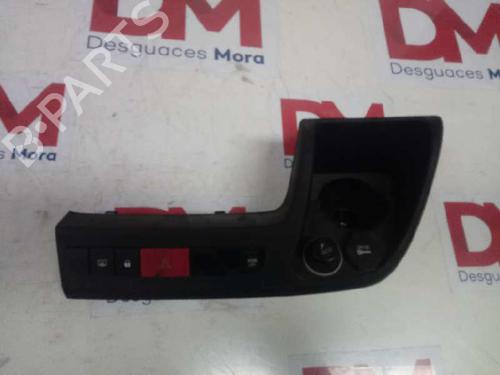 Used Warning switch CITROËN JUMPER I Van (230L) [1994-2002]  13121386
