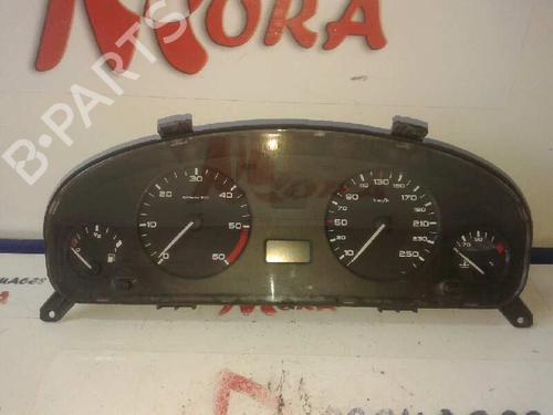 Used Instrument cluster PEUGEOT 406 (8B) 2.0 HDI 90 (90 hp) 12677187