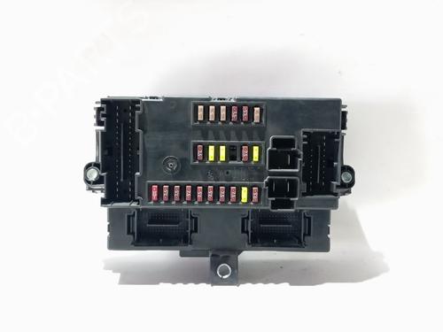 Used Fuse box Fuse box 38285649 38285649
