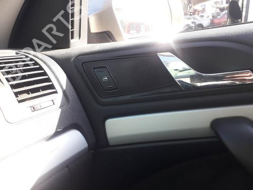 Used Right front window switch SKODA OCTAVIA II (1Z3) 1.6 TDI (105 hp) 30372640