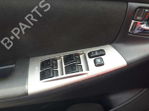 Used Left front window switch TOYOTA COROLLA (_E12_) 1.4 D (NDE120_, NDE120R) (90 hp) 13616123