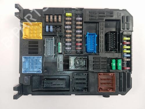 Used Fuse box Fuse box 37155309 37155309