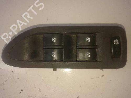 Used Left front window switch RENAULT LAGUNA II (BG0/1_) [2001-2007]  12633649
