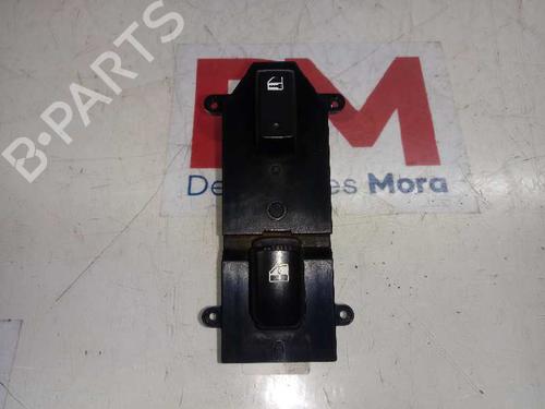 Used Right front window switch HYUNDAI SANTA FÉ II (CM) [2005-2015]  12839739
