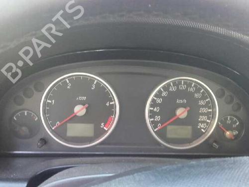 Used Instrument cluster FORD MONDEO III (B5Y) [2000-2007]  30369288