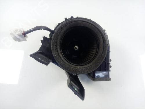 Used Heater blower motor TOYOTA COROLLA Saloon (_E21_) 1.6 VVTi (ZRE210) (122 hp) 17870442