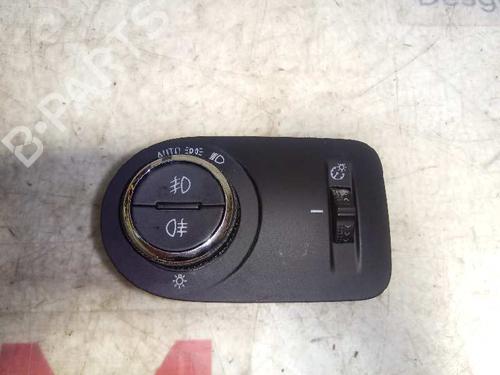 Used Headlight switch OPEL CROSSLAND X / CROSSLAND (P17, P2QO) [2017-2025]  30370858