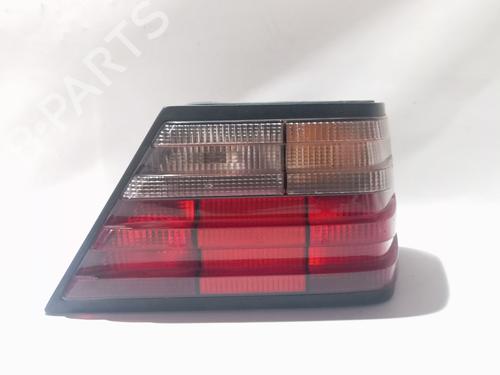 Used Right taillight Right taillight MERCEDES-BENZ 124 Saloon (W124) 200 D (124.120) (75 hp) 40105216 40105216