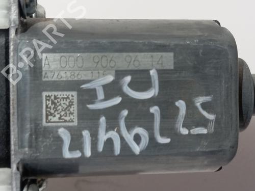 Left front window motor MERCEDES-BENZ GLA (H247) GLA 200 d (247.712) | BP38912264E21 - Image 4
