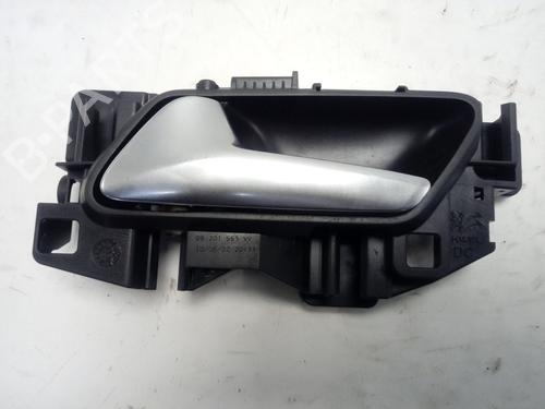 Used Front left interior door handle OPEL CORSA F (P2JO) [2019-2025]  16996452