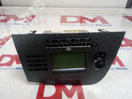 Used Radio SEAT LEON (1P1) 1.9 TDI (105 hp) 12661032
