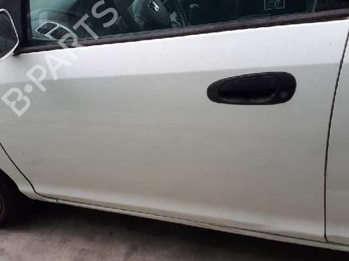 Used Left front door HONDA CIVIC VII Hatchback (EU, EP, EV) 1.6 i (EP2, EU8, EU6) (110 hp) 16554971