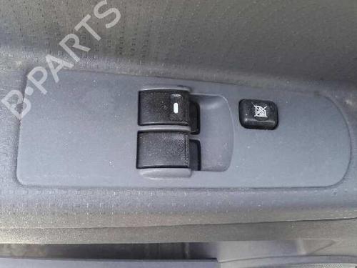 Used Left front window switch MITSUBISHI COLT VI (Z3_A, Z2_A) 1.1 (Z31A, Z32A) (75 hp) 12833213