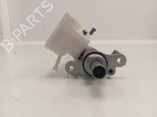 Brake master cylinder MERCEDES-BENZ GLA-CLASS (X156) GLA 180 (156.942) | BP22565605M77 