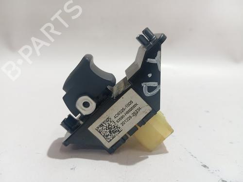 Right rear window switch KIA STONIC (YB) | BP39962506I28 - Image 2
