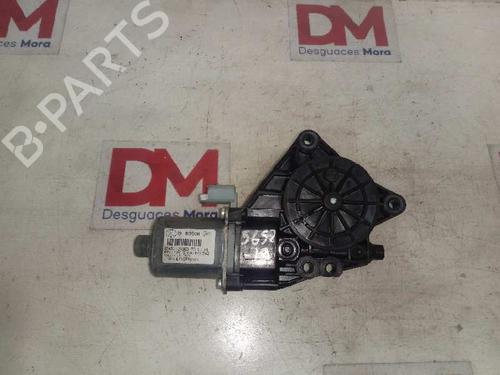 Used Right front window motor HYUNDAI i30 (FD) [2007-2012]  12655623