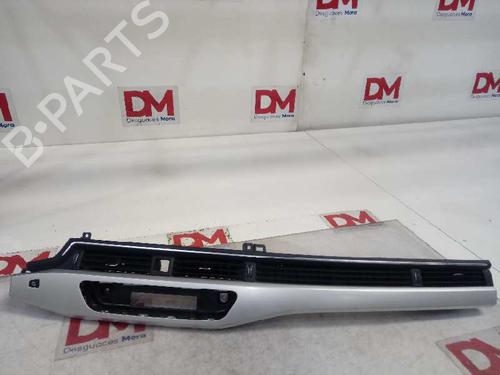 Used Air vent AUDI A4 B9 (8W2, 8WC) 2.0 TDI (150 hp) 18490916