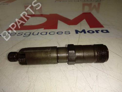 Used Injector MERCEDES-BENZ E-CLASS (W210) E 300 D (210.020) (136 hp) 12662946
