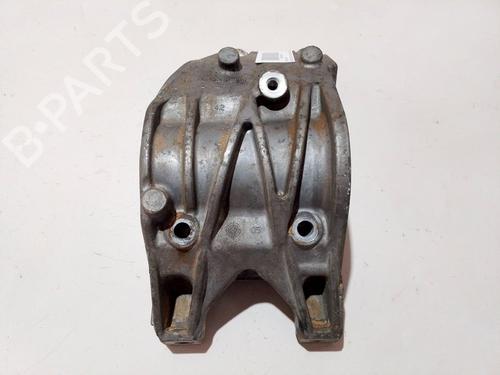 Used Engine mount MERCEDES-BENZ B-CLASS Sports Tourer (W246, W242) B 200 CDI / d (246.208) (136 hp) 30374584