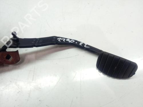 Clutch pedal RENAULT CLIO III (BR0/1, CR0/1)  | BP12672080I13 