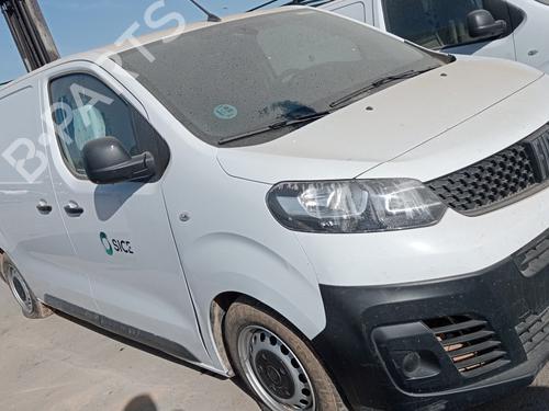 Klamka zewnętrzna drzwi przednich lewych FIAT SCUDO Van | BP25855104C128