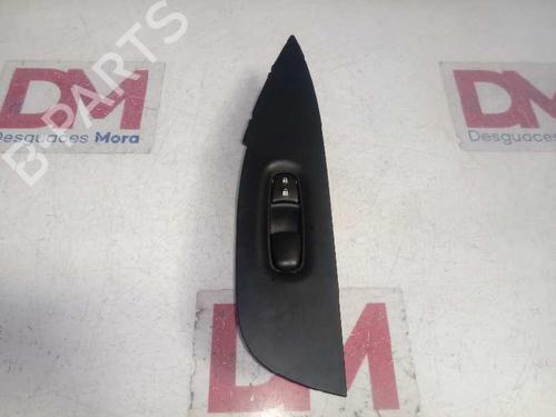 Used Right front window switch NISSAN QASHQAI II (J11, J11_) 1.6 dCi (130 hp) 12936603