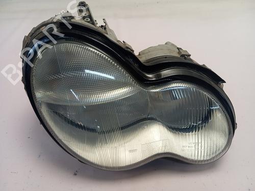Used Right headlight MERCEDES-BENZ C-CLASS (W203) [2000-2007]  30539517