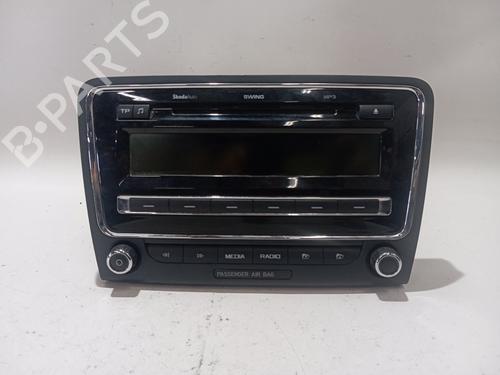 Used Radio SKODA SUPERB II (3T4) 2.0 TDI 16V (140 hp) 28421602
