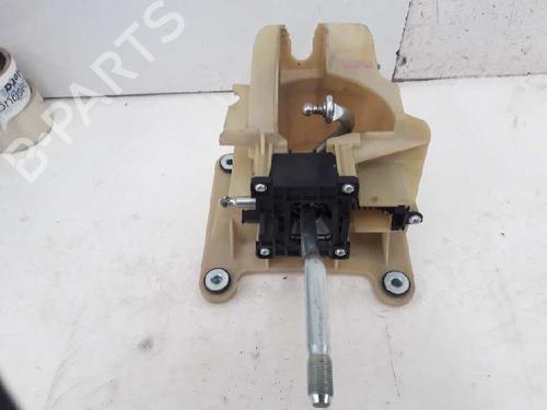 Used Gear lever FORD FOCUS C-MAX (DM2) [2003-2007]  12657933
