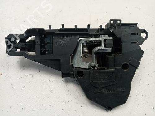 Front right exterior door handle MERCEDES-BENZ M-CLASS (W164) ML 320 CDI 4-matic (164.122) | BP28470980C129