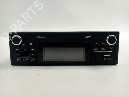 Radio RENAULT KANGOO / GRAND KANGOO II (KW0/1_) 1.5 dCi 75
