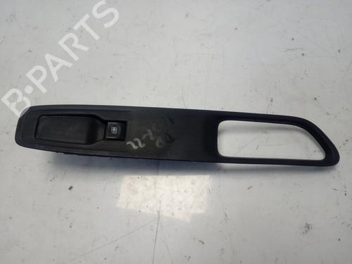 Used Right front window switch RENAULT CLIO IV (BH_) [2012-2021]  17032034