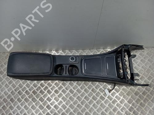 Used Armrest / Center console MERCEDES-BENZ A-CLASS (W176) A 200 CDI (176.001) (136 hp) 28690922