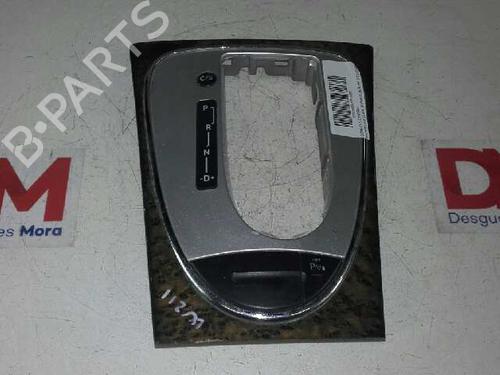 Used Middle console MERCEDES-BENZ E-CLASS (W211) E 200 CDI (211.004) (122 hp) 13451505