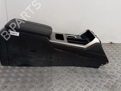 Used Armrest / Center console Armrest / Center console MAZDA CX-60 (KH_) e-SKYACTIV PHEV (KH0H) (328 hp) 40125195 40125195