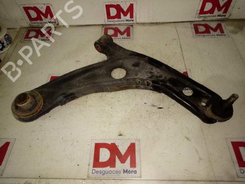 Used Right front suspension arm TOYOTA YARIS (_P13_) [2010-2020]  12657586