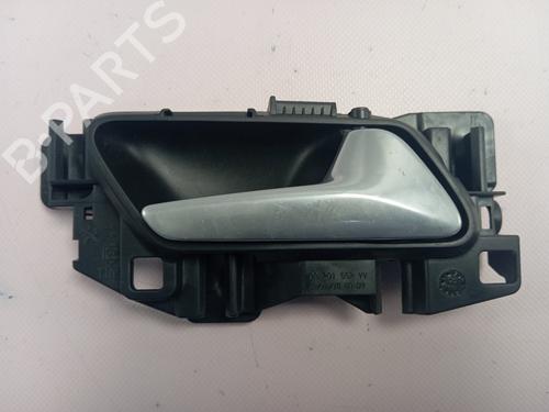Used Rear right interior door handle PEUGEOT 3008 II SUV (MC_, MR_, MJ_, M4_) 1.2 THP/ PureTech 130 (MRHNSM, MRHNSU, MRHNSJ, MRHNYW,... (131 hp) 30374364