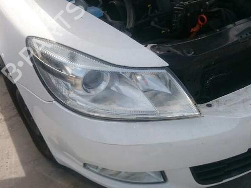 Used Right headlight SKODA OCTAVIA II (1Z3) 1.6 LPG (102 hp) 29508714