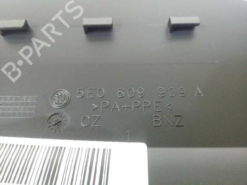 Fuel flap SKODA OCTAVIA III (5E3, NL3, NR3) 1.6 TDI | BP19260904C131 