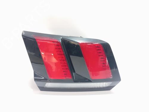 Used Left tailgate light Left tailgate light PEUGEOT 3008 II SUV (MC_, MR_, MJ_, M4_) [2016-2026] 32430974 32430974